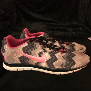 CHEVRON NIKES